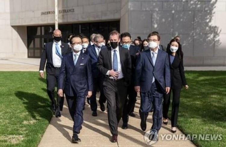 韩美日国安首长重申合作应对朝鲜无核化问题
