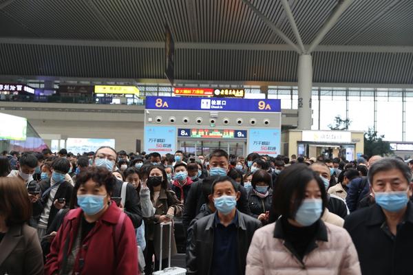 清明小长假 郑州东站创建站以来单日发送旅客最高峰