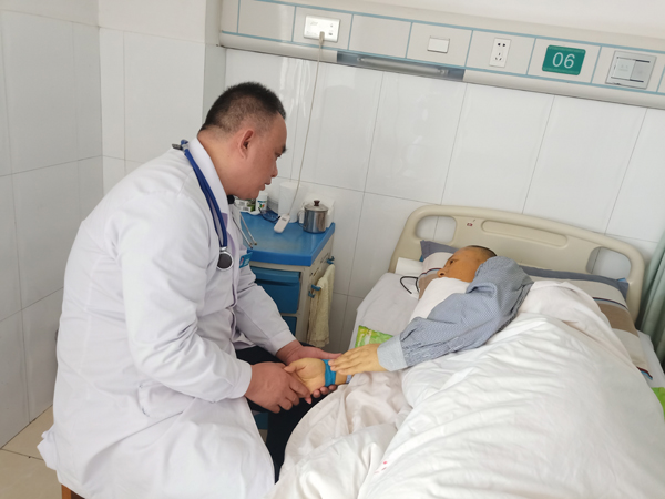 让安宁“疗护”更多生命温柔谢幕