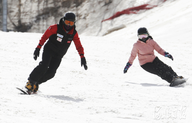 河北省冬残奥运动队开放日活动在张家口举行