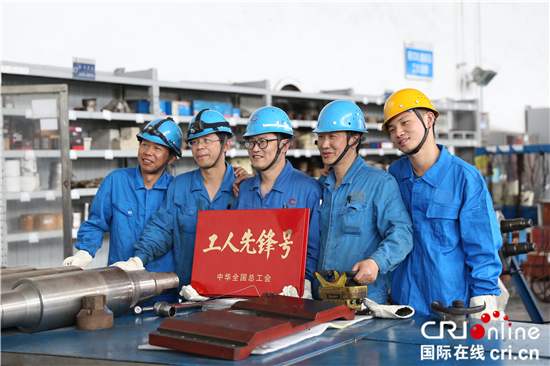 急稿(供稿 创新江苏图文 chinanews带图列表 移动版)江苏名企新闻摄影采风行系列活动走进南钢集团(列表页标题)新闻摄影采风行活动走进南钢集团