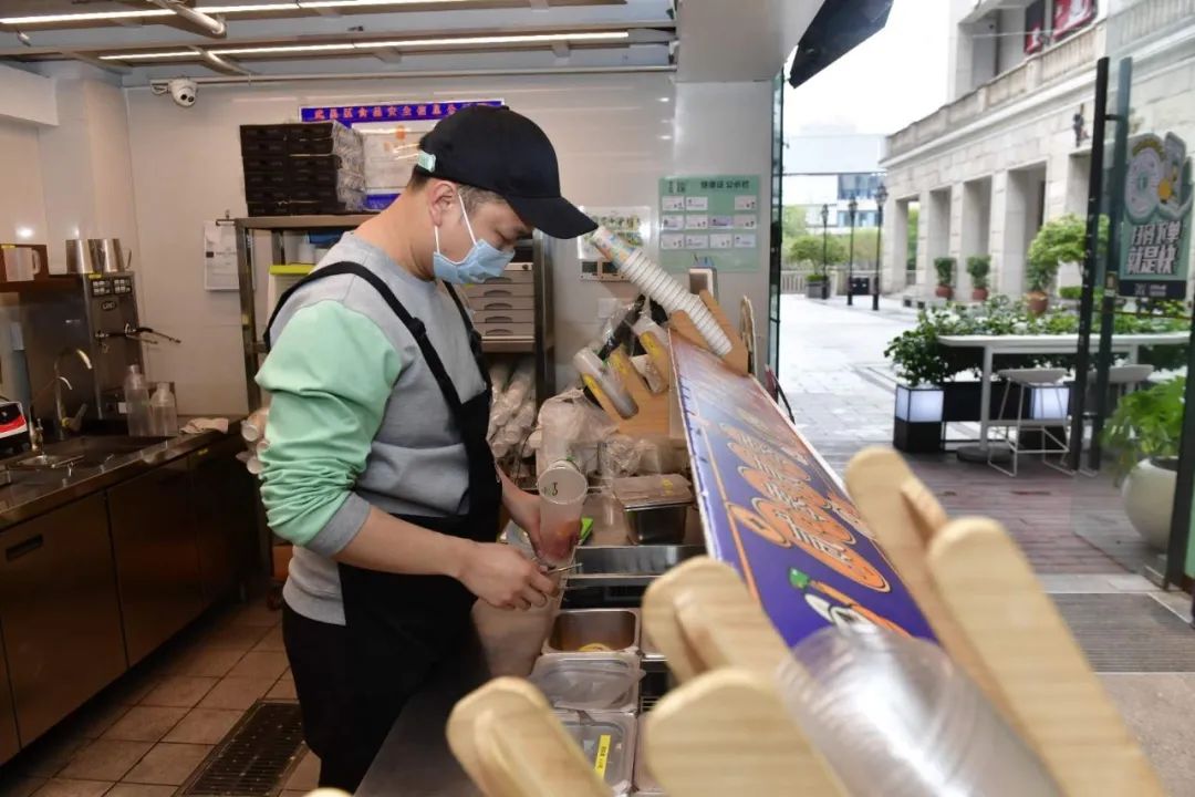 「人民日报」好久不见！时隔67天，这里恢复营业了！