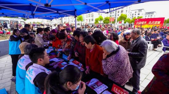 法治惠民无锡市举办“4·8司法日”系列宣传活动_fororder_640 (1)(1)