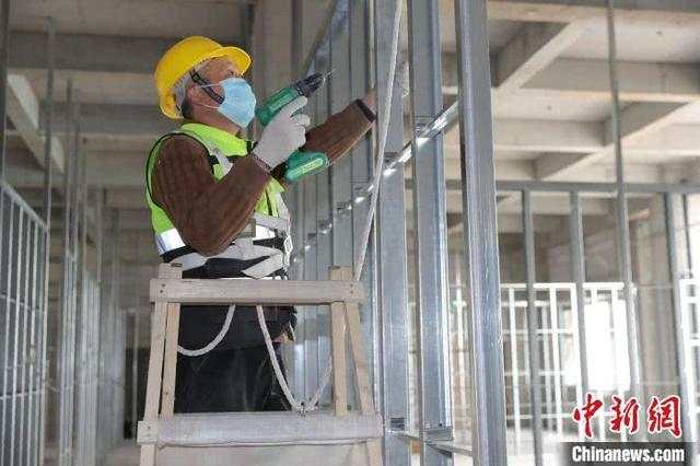中新网：全国单体体量最大医院工程复工复产按下“快进键”