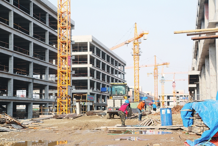 中国图们江区域(珲春)国际合作示范区海洋经济科技企业孵化园项目复工建设