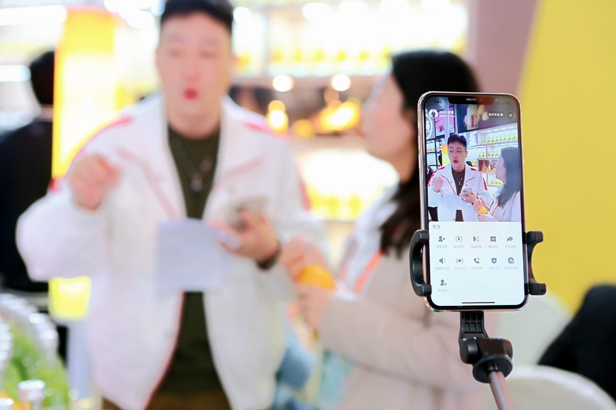 海升集团携新品系列亮相第104届全国糖酒商品交易会 海升集团携新品系列亮相第104届全国糖酒商品交易会