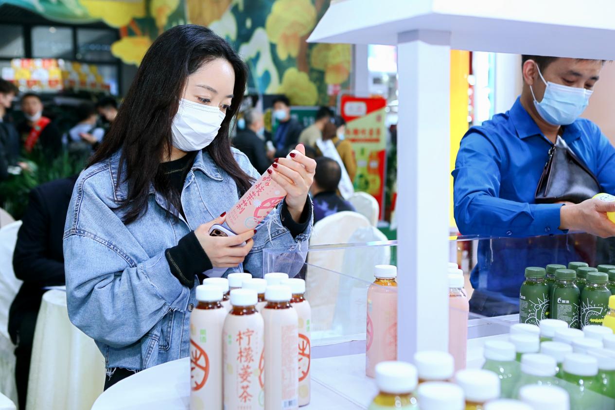 海升集团携新品系列亮相第104届全国糖酒商品交易会 海升集团携新品系列亮相第104届全国糖酒商品交易会