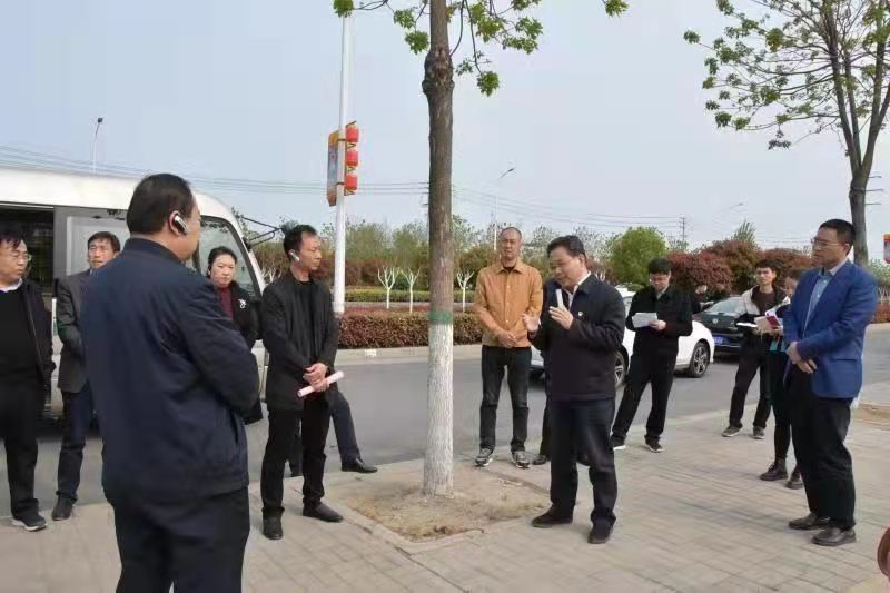 平顶山高新区开展4月份重点项目观摩活动_fororder_2