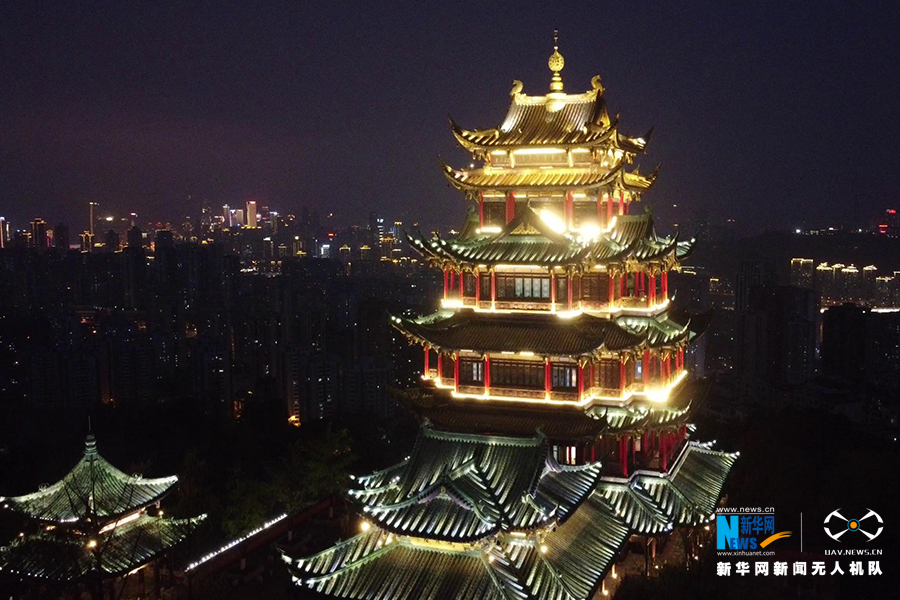 魔幻重庆的“魔幻楼阁” 宛如城市里的天上宫阙 魔幻重庆的“魔幻楼阁” 宛如城市里的天上宫阙