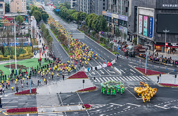 2021眉山东坡半程马拉松将于4月24日开跑_fororder_往年赛事风采-供图-眉山市委宣传部