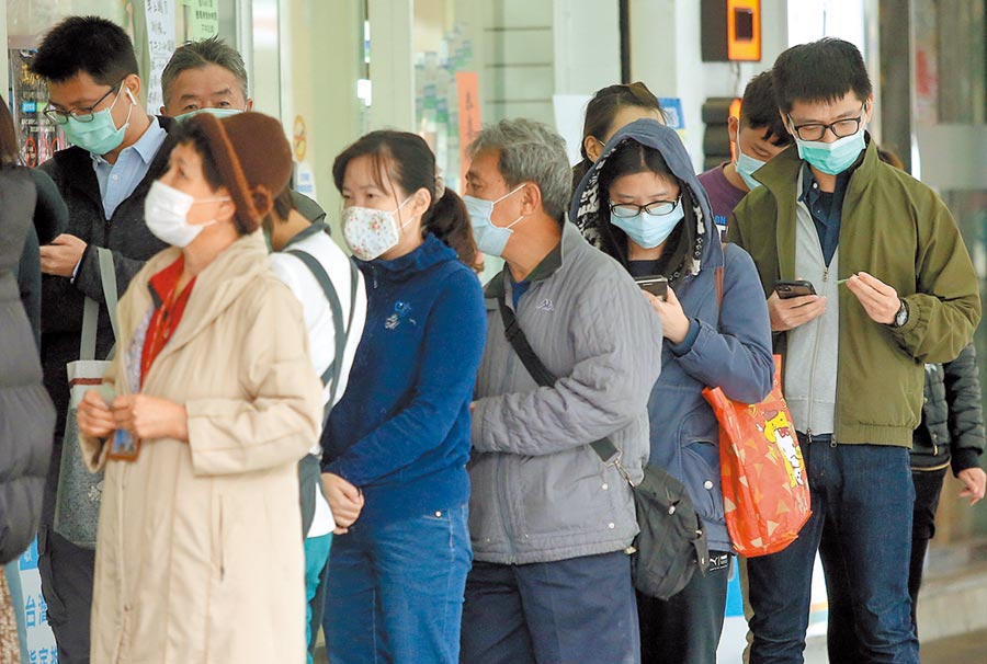 民进党捐1000万片口罩给海外 网友酸：台湾口罩够用吗？