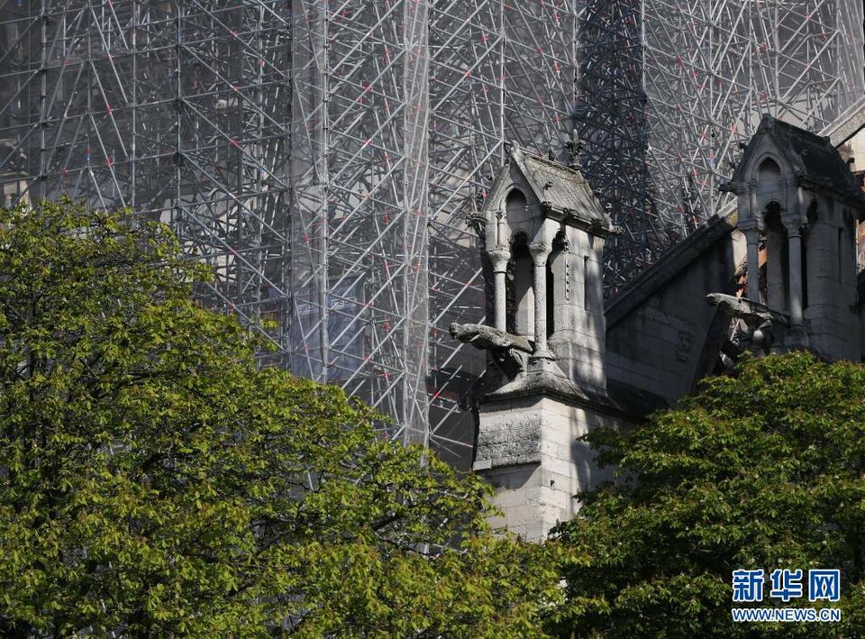 马克龙重申巴黎圣母院将于2024年重新开放