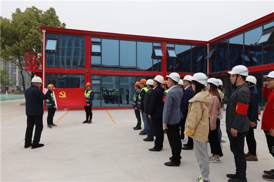 在工地学党史 南京钟山集团党委开展主题党日活动_fororder_图片11