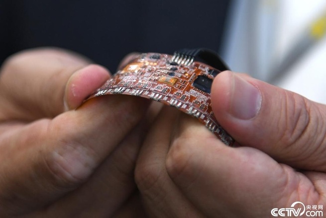 中国、フレキシブル電子技術展で見事な電子部品が公開_fororder_net3