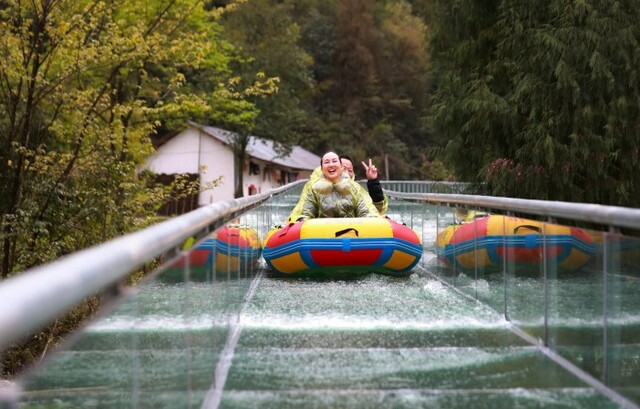 湖北三峡竹海“五一”大“放价” 游客乐享福利 湖北三峡竹海“五一”大“放价” 游客乐享福利