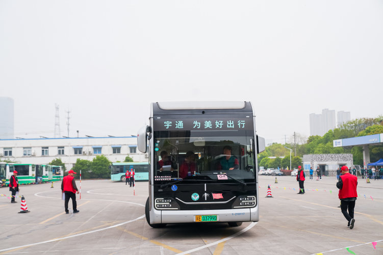 13家公交公司驾驶精英巅峰对决 第六届“宇通杯”江苏再战