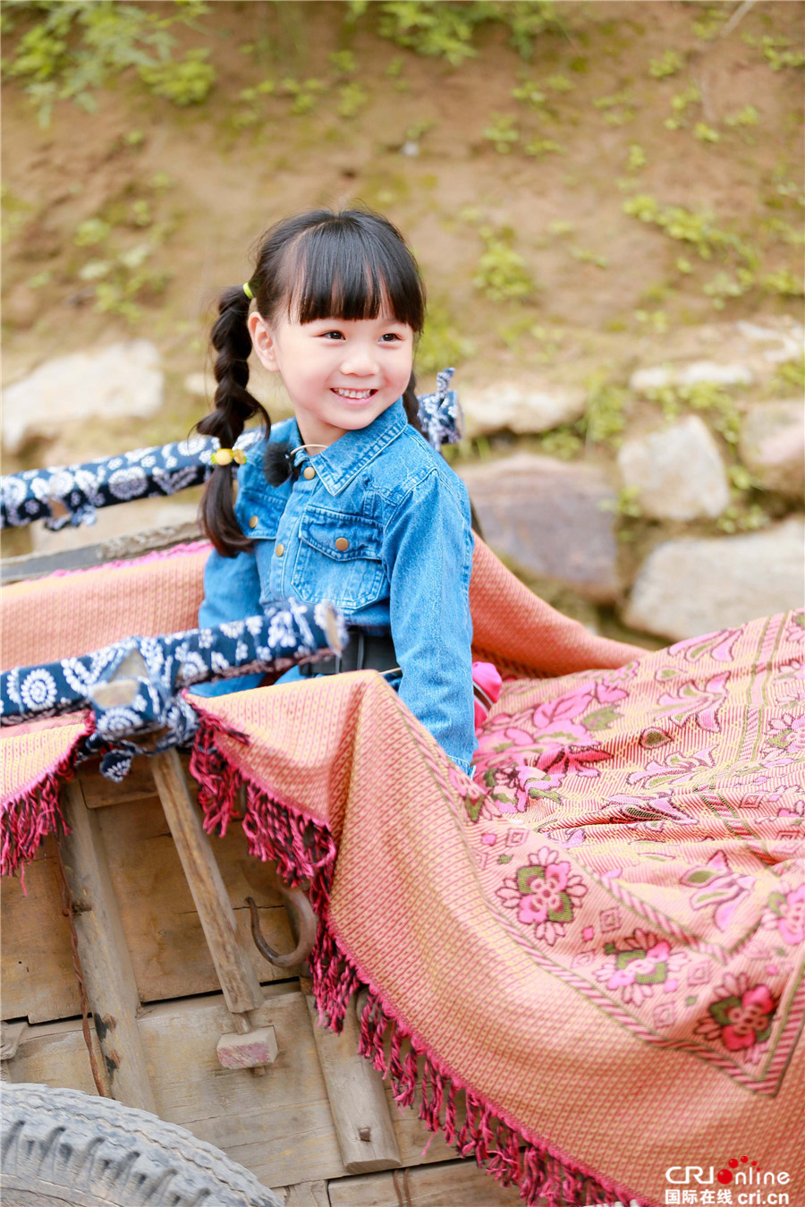 《爸爸去哪儿5》小山竹被节目组套路乐观住