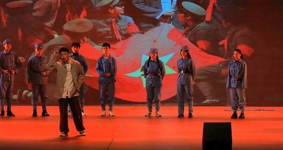 江西财大:上山研学 下山入戏 把党史学习教育搬上舞台 江西财大:上山研学 下山入戏 把党史学习教育搬上舞台_fororder_3
