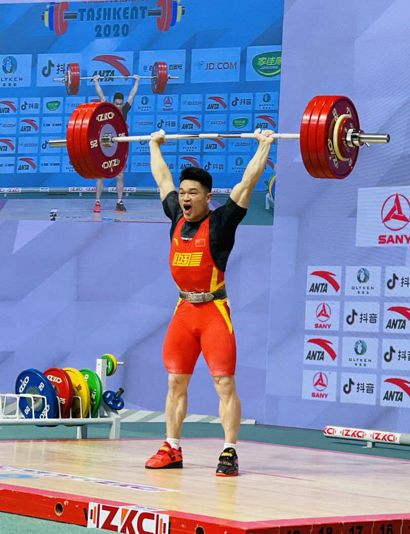 แชมป์ยกน้ำหนักโอลิมปิกริโอทำลายสถิติโลกอีกครั้ง_fororder_20210421204753_9526