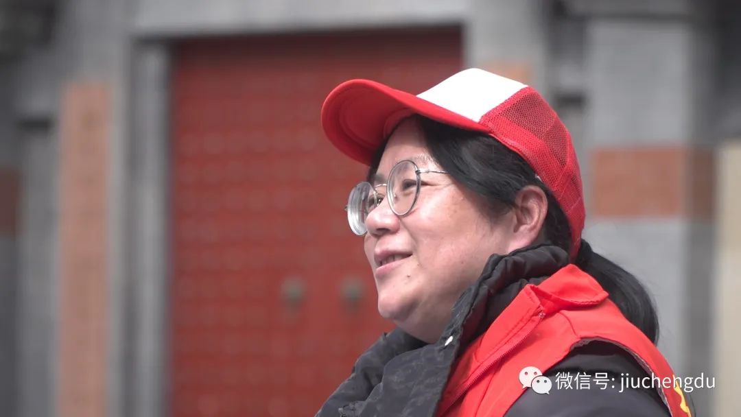 人民网■这首《成都》，不！一！样！