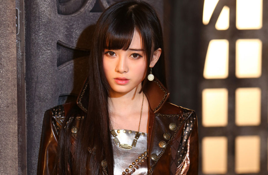 "四千年美女"鞠婧祎携snh48登湖南卫视陪伴观众闹元宵