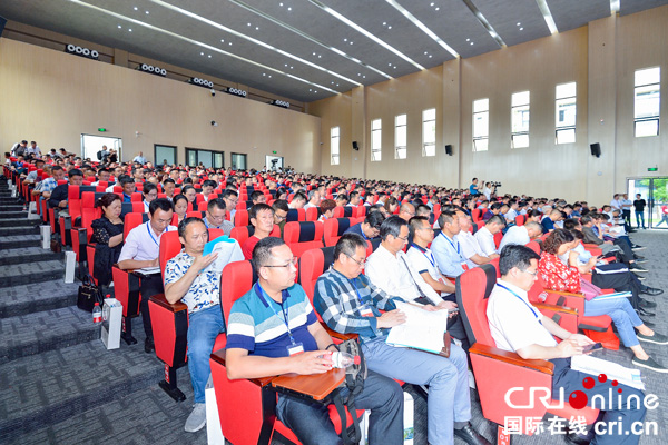 图片默认标题_fororder_6美丽校园建设与食品安全工作推进会现场（摄影-廖志全）