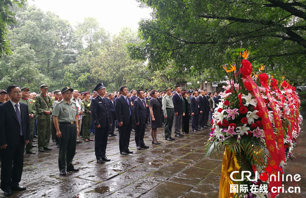 图片默认标题_fororder_公祭仪式现场（摄影杨明）