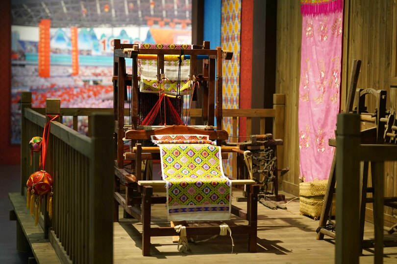 ตามรอยสีจิ้นผิง - เรียนรู้ประวัติศาสตร์ “ชนเผ่าจ้วงเต็มร้อย”_fororder_zhuang6