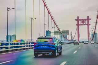 驾驶GS4畅游8D立体城市 感受“基建狂魔”的深厚底蕴