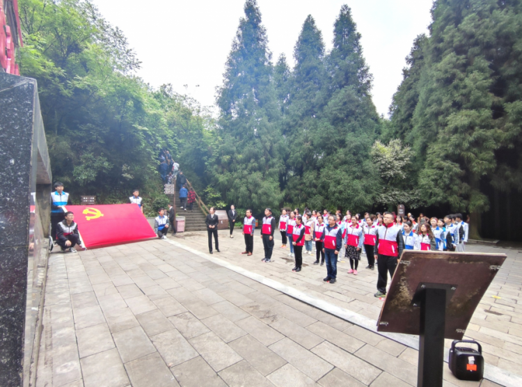 【教育频道 商学院】贵州财经大学工商学院开展“百年党史耀征程，红色青春颂党恩”红色教育培训