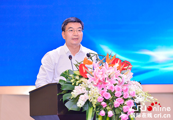 图片默认标题_fororder_2自贡市委副书记李国贵讲话（摄影-廖志全）