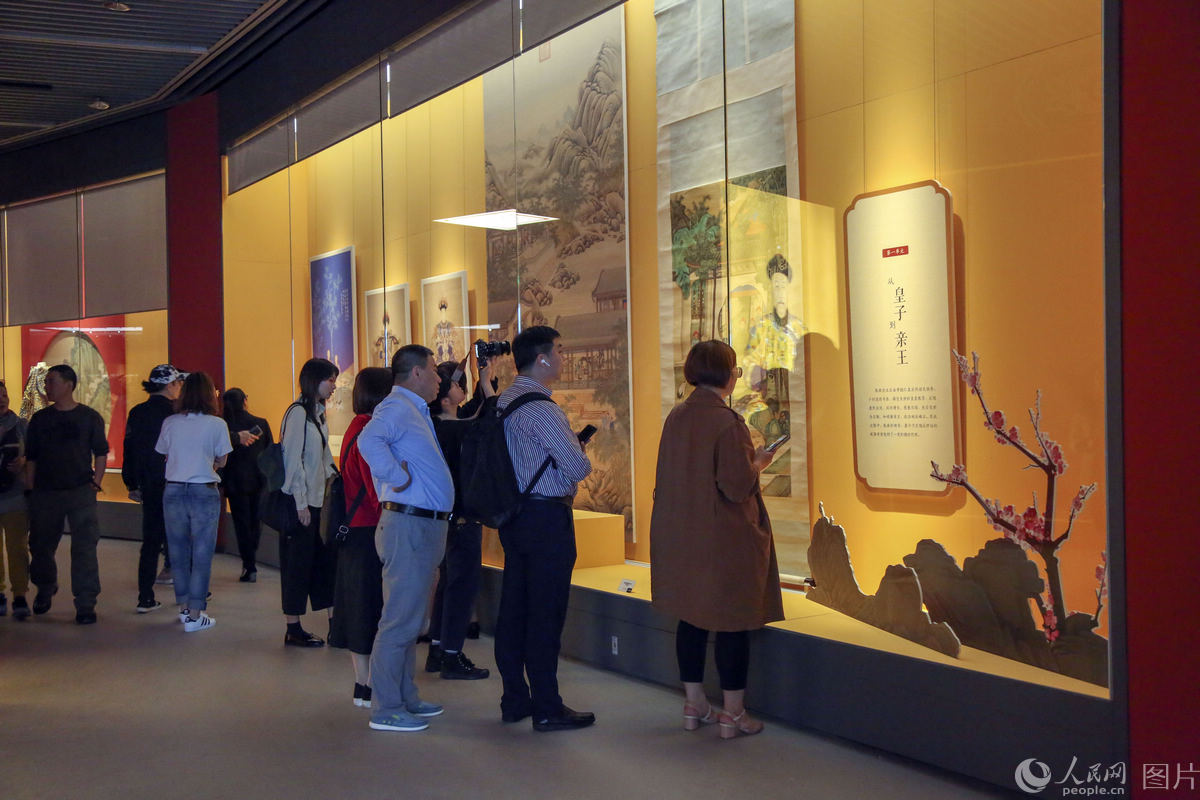 “雍正故宫文物大展”在沪举行 现场复原“军机处 “雍正故宫文物大展”在沪举行 现场复原“军机处