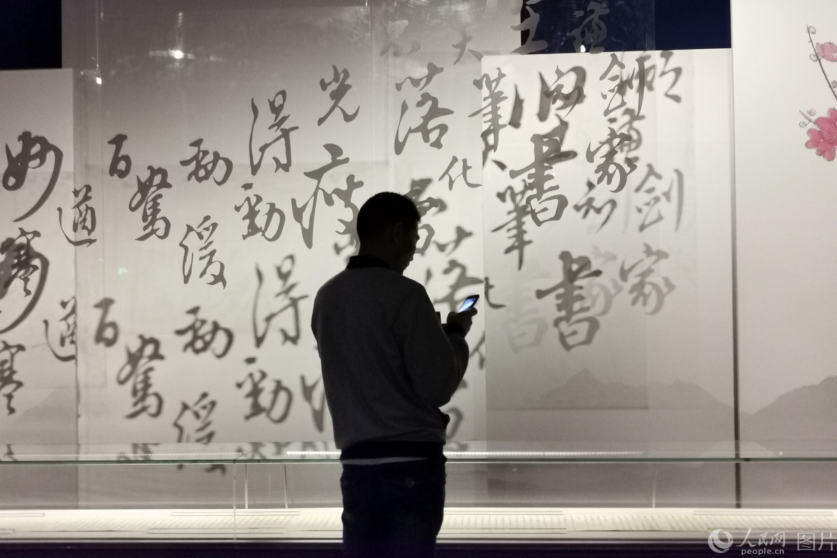 “雍正故宫文物大展”在沪举行 现场复原“军机处 “雍正故宫文物大展”在沪举行 现场复原“军机处