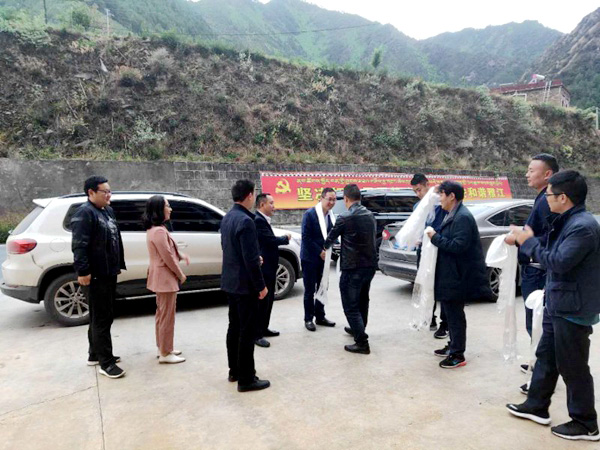 图片默认标题_fororder_看望慰问援甘干部