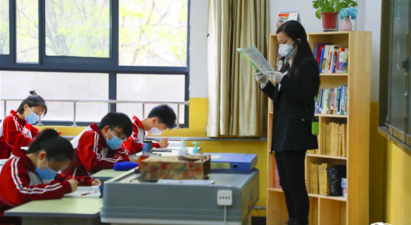 西安曲江新区：初三复课  努力办让家长们放心满意的学校