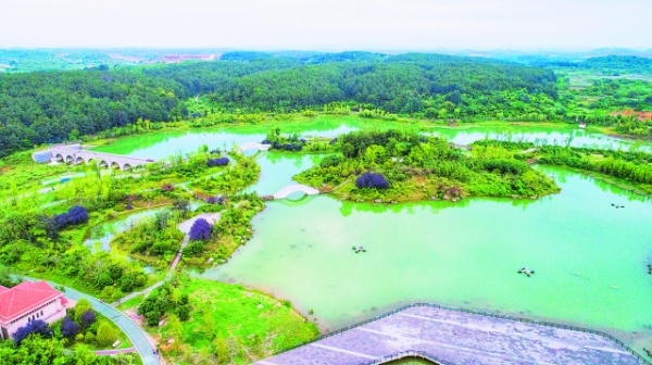 （中首）贵阳贵安月亮湖公园和星月湖公园首期开园