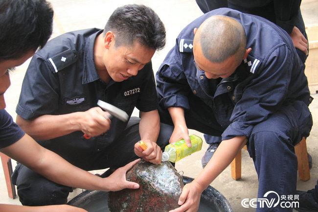 【中国梦实践者】缉毒悍将李浏华 扼守雄关铸警魂