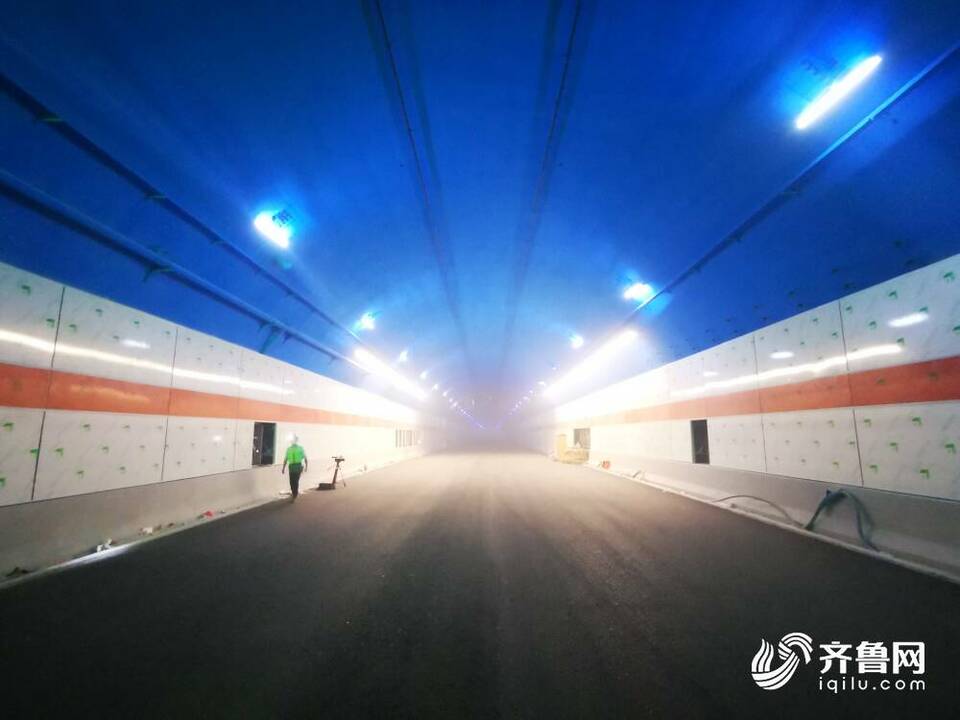 钛白色国际橘加天蓝色! 通车后的济南黄河隧道是这个样子
