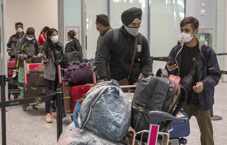 日本对印度等3国加强入境管制：旅客4次阴性才能进入隔离