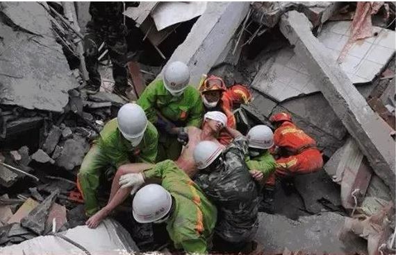 13年前の四川大地震で生き残った少年が「夢」を実現_fororder_3