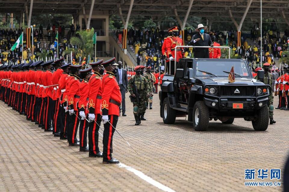 乌干达当选总统穆塞韦尼宣誓就职