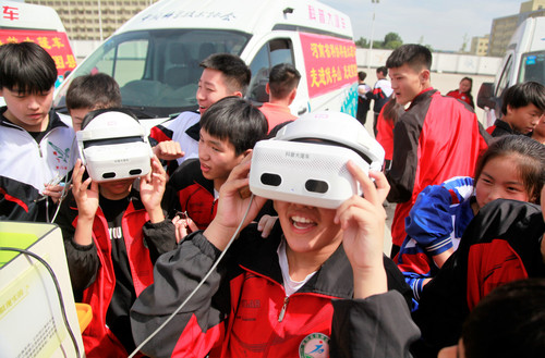 【河南供稿】“科普大篷车”科技志愿服活动首站在洛阳宜阳县启动