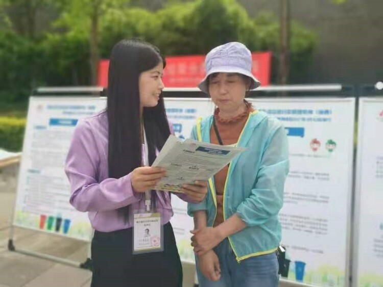 西安曲江新区:普法宣传进社区 现场讲法暖民心_fororder_1 (3)