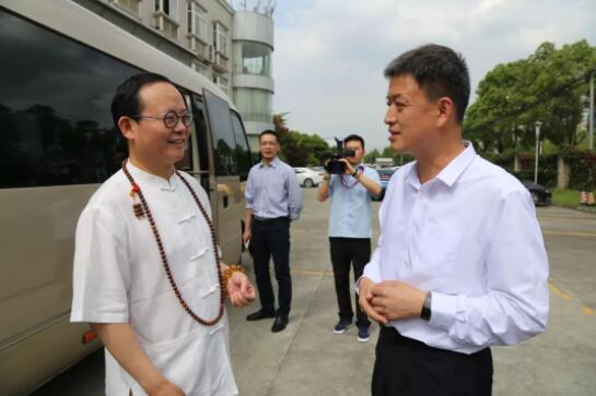 成都温江区区长马烈红率队深入金宫味业开展走访调研活动