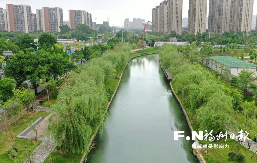 【焦点图】【福州】【移动版】【Chinanews带图】福州城区首条开展验收的河道飞凤河完成“初试”