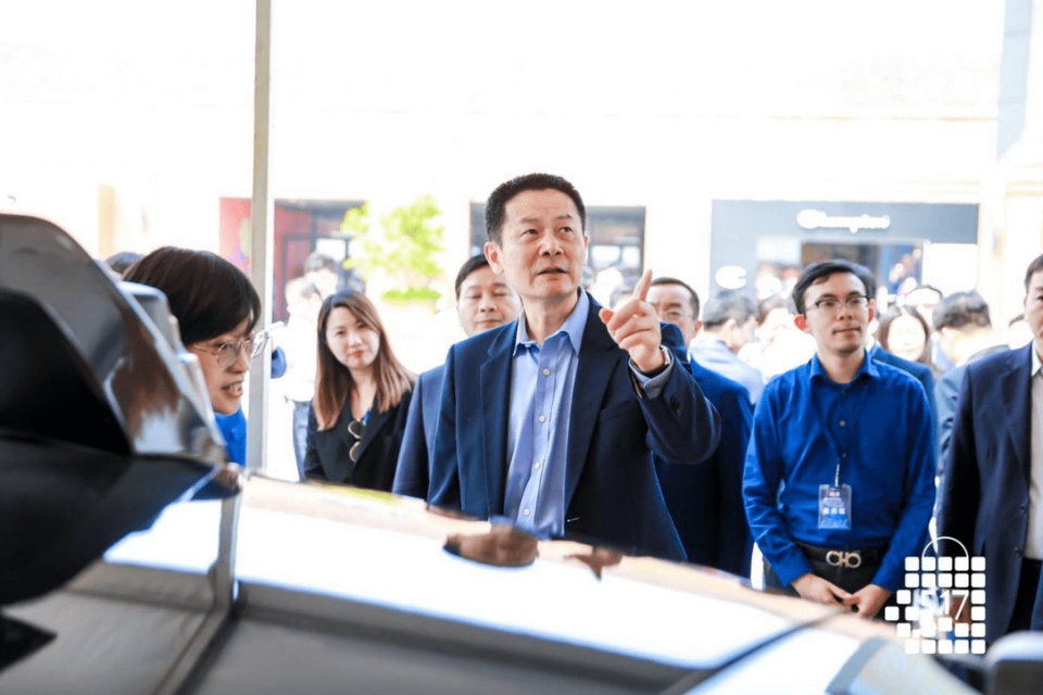 【教育频道 热点新闻】2020上海在线新经济年度人物评选:小红书瞿芳、哔哩哔哩陈睿、掌门教育张翼等获表彰 【教育频道 热点新闻】2020上海在线新经济年度人物评选:小红书瞿芳、哔哩哔哩陈睿、掌门教育张翼等获表彰