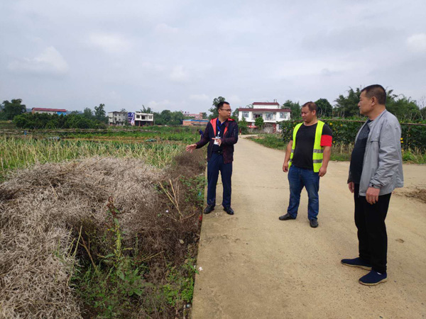 图片默认标题_fororder_工作人员巡查中