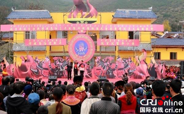 图片默认标题_fororder_文化大篷车下乡（供图-峨边彝族自治县委宣传部）