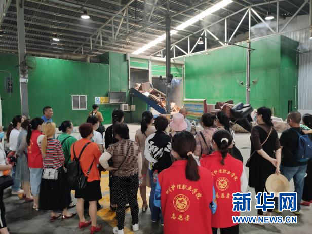 (转载)系列活动传递环保理念 成都生态环保宣传走进社区、学校、企业_fororder_3