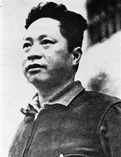叶挺:烈火热血铸名将(奋斗百年路 启航新征程·数风流人物)_fororder_202105200629484168